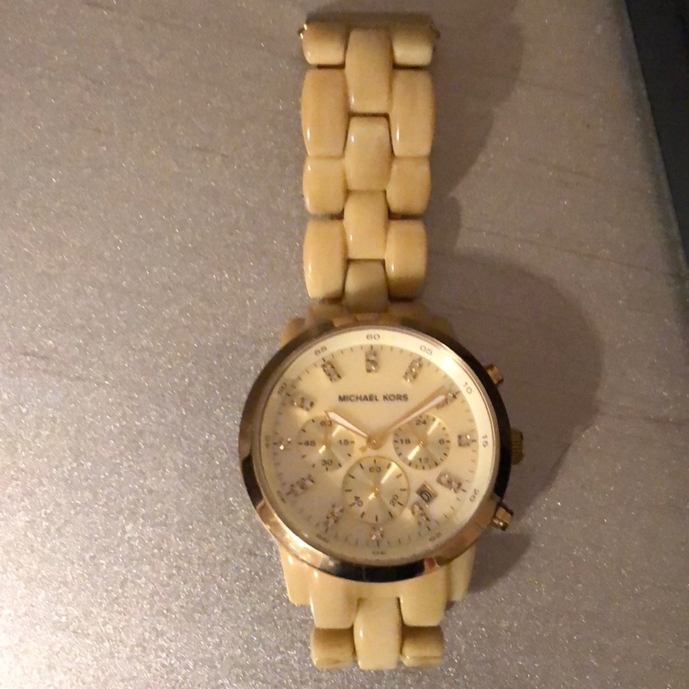 Michael Kors 5039 Chronograph Horn watch